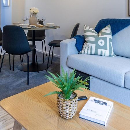 Urban Park Escape 2 Bed 2 Bath W/Carpark Apartment Christchurch Bagian luar foto