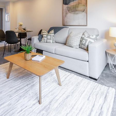 Urban Park Escape 2 Bed 2 Bath W/Carpark Apartment Christchurch Bagian luar foto