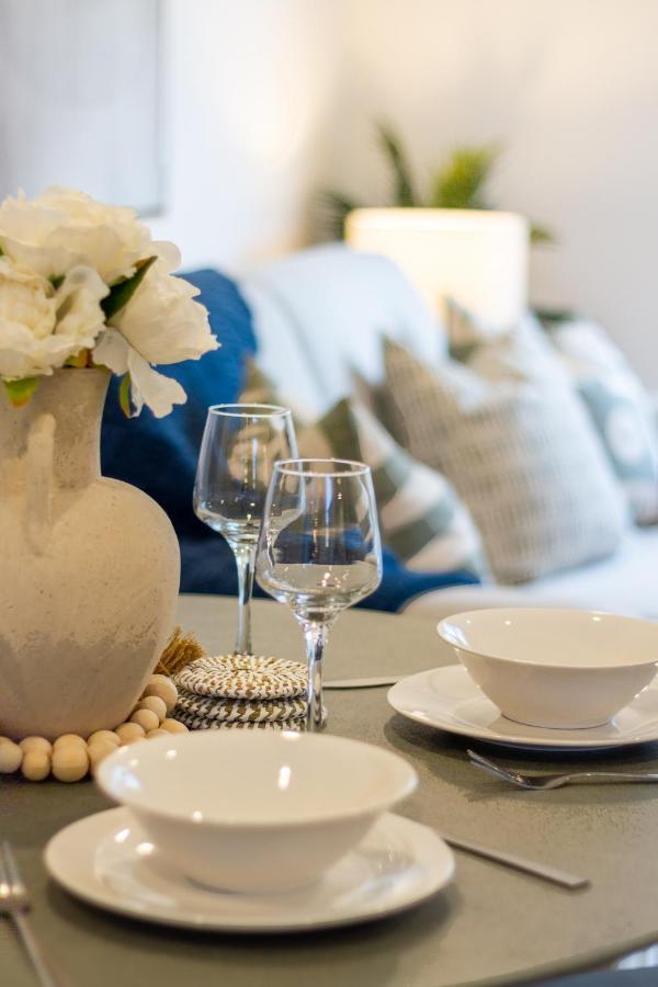 Urban Park Escape 2 Bed 2 Bath W/Carpark Apartment Christchurch Bagian luar foto