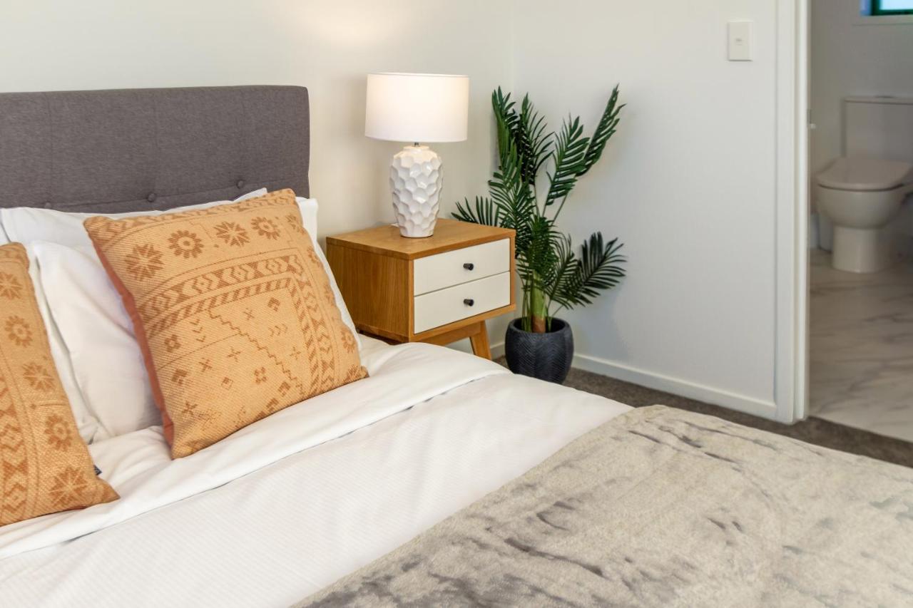Urban Park Escape 2 Bed 2 Bath W/Carpark Apartment Christchurch Bagian luar foto