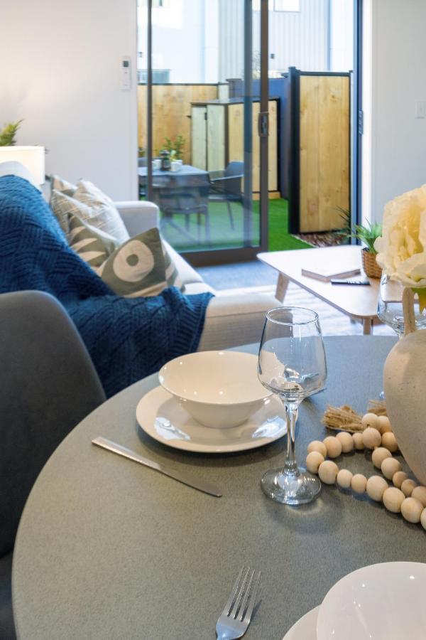 Urban Park Escape 2 Bed 2 Bath W/Carpark Apartment Christchurch Bagian luar foto